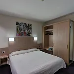 Capital Hotel 4*