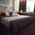 Capital 4*