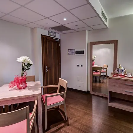 Hotel Capital 4*
