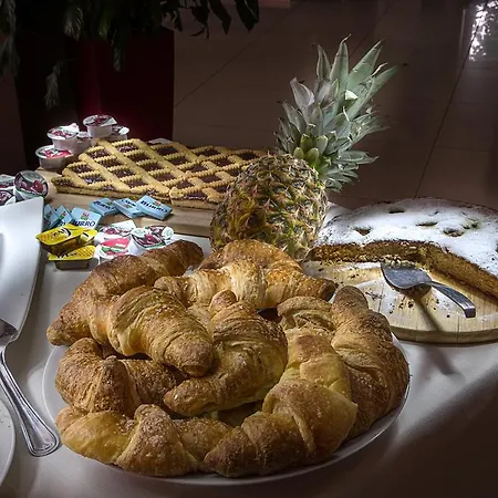 Capital 호텔 로비고