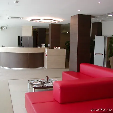 Capital Hotel 4*