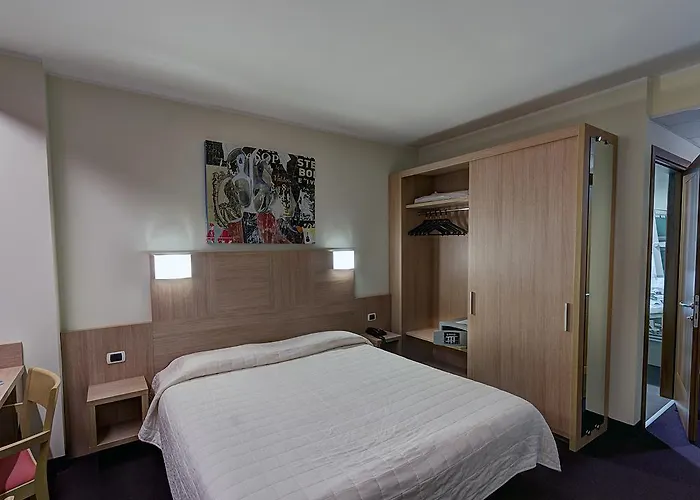 Capital Szálloda 4*